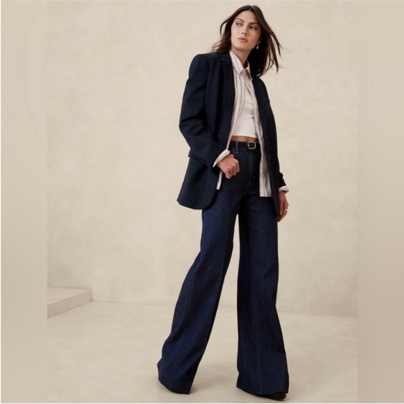 NWOT! Banana Republic Relaxed Everywhere Ponte Blazer - Multiple Sizes - Picture 3 of 8